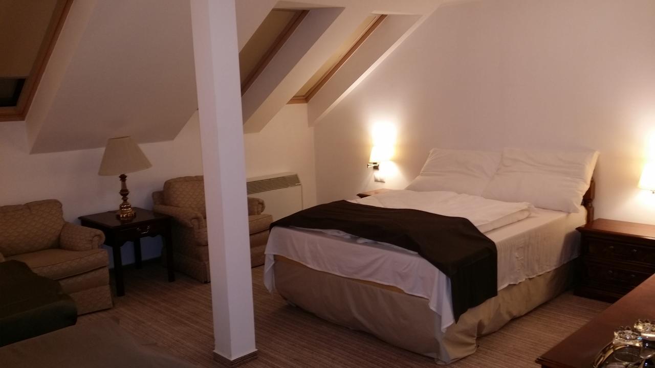 Opera Loft Rooms And Apartments Budapeste Exterior foto